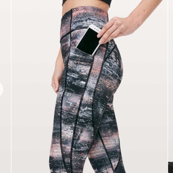 🆕 Lululemon Time To Sweat Crop 23” s… - Picture 8 of 10